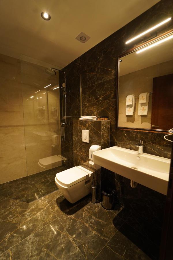 Monarch Hotel Prizren Kültér fotó
