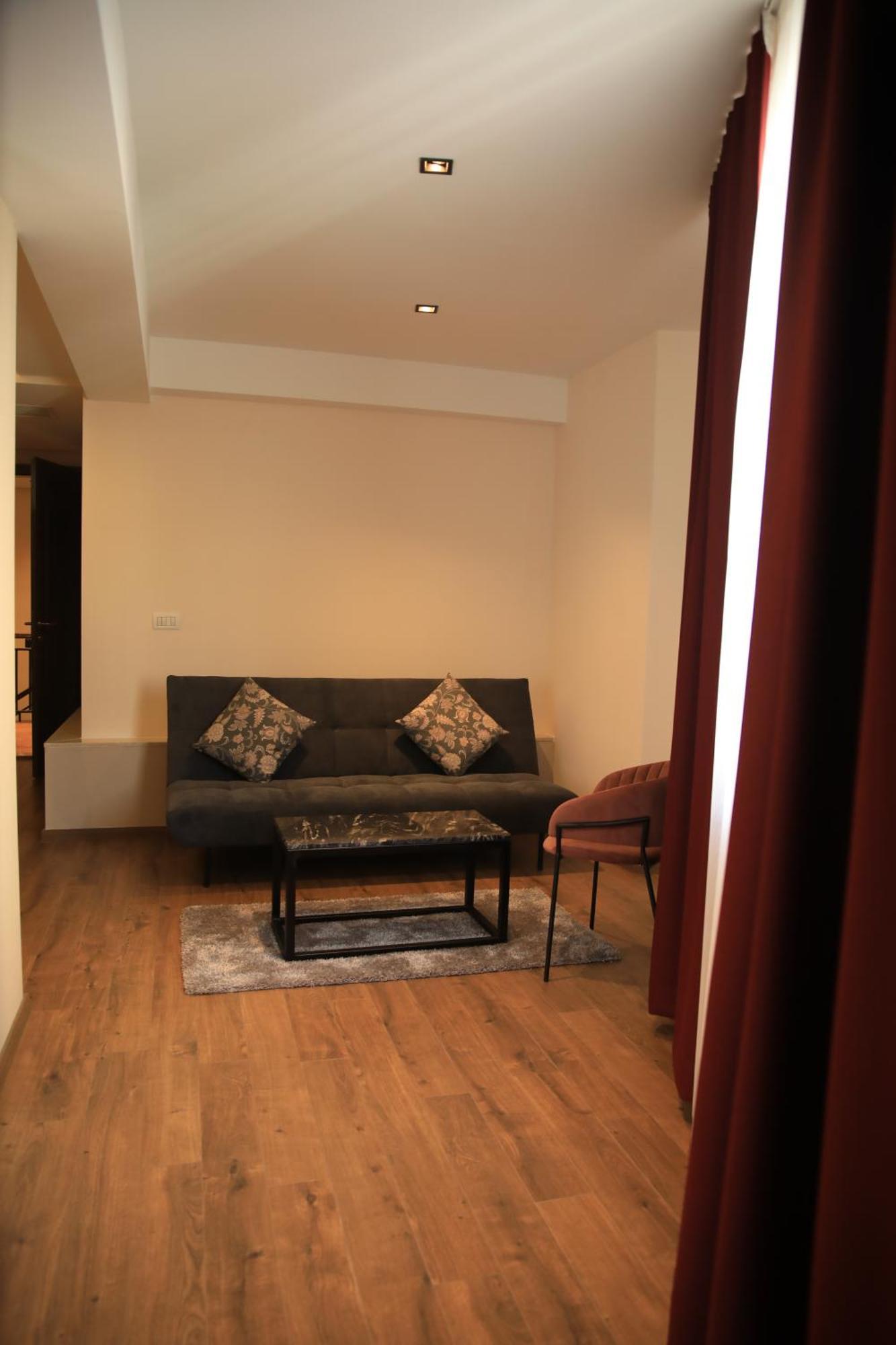Monarch Hotel Prizren Kültér fotó